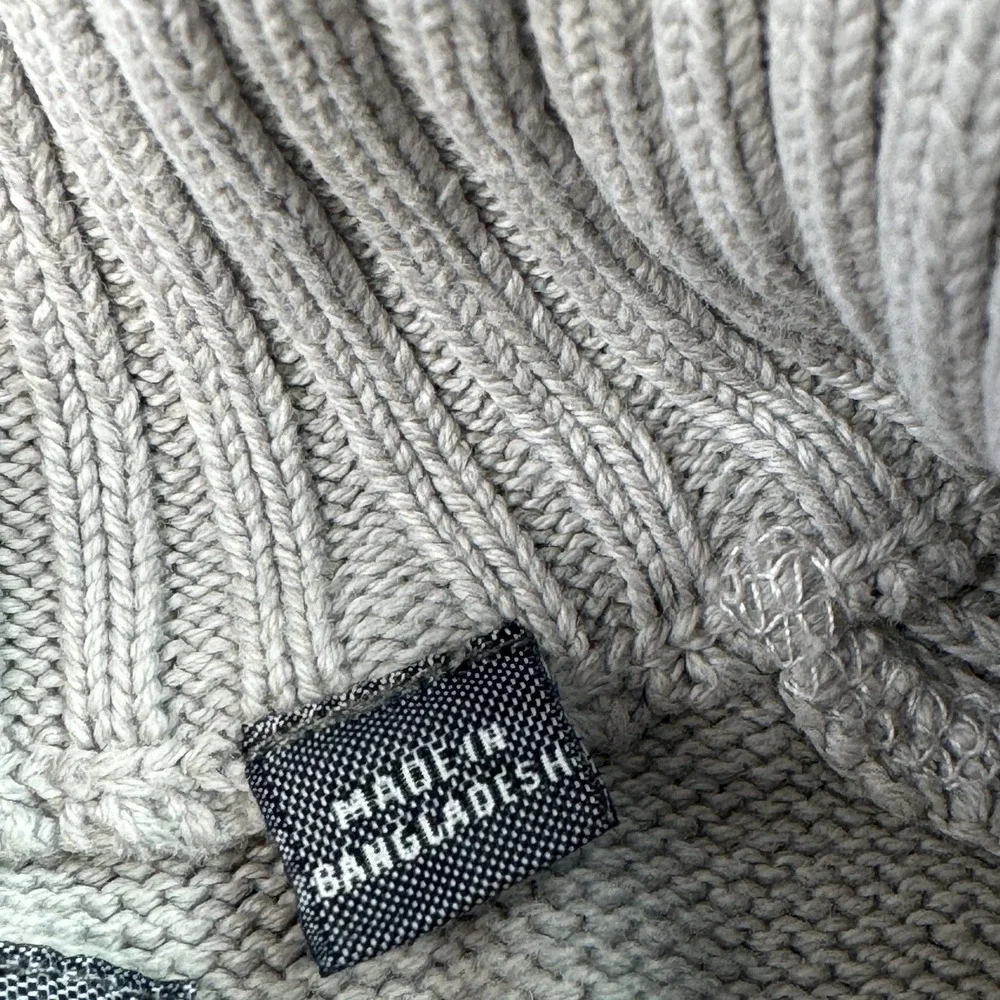 Buckle bke sweater
